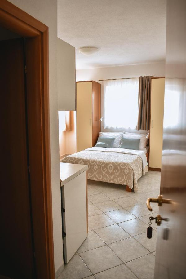 Garden House Vodice Apartment Bagian luar foto