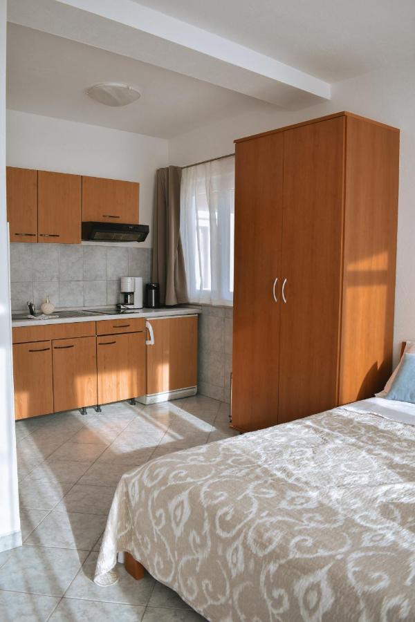 Garden House Vodice Apartment Bagian luar foto