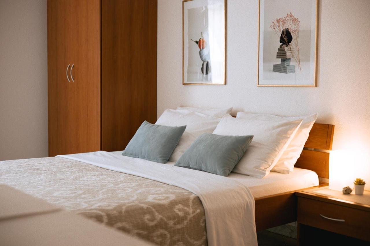 Garden House Vodice Apartment Bagian luar foto